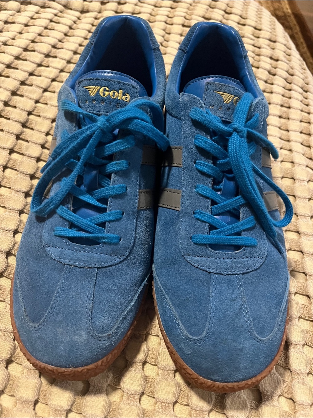 Gola Men’s Blue Suede Low-Top Sneakers with Gray Stripes